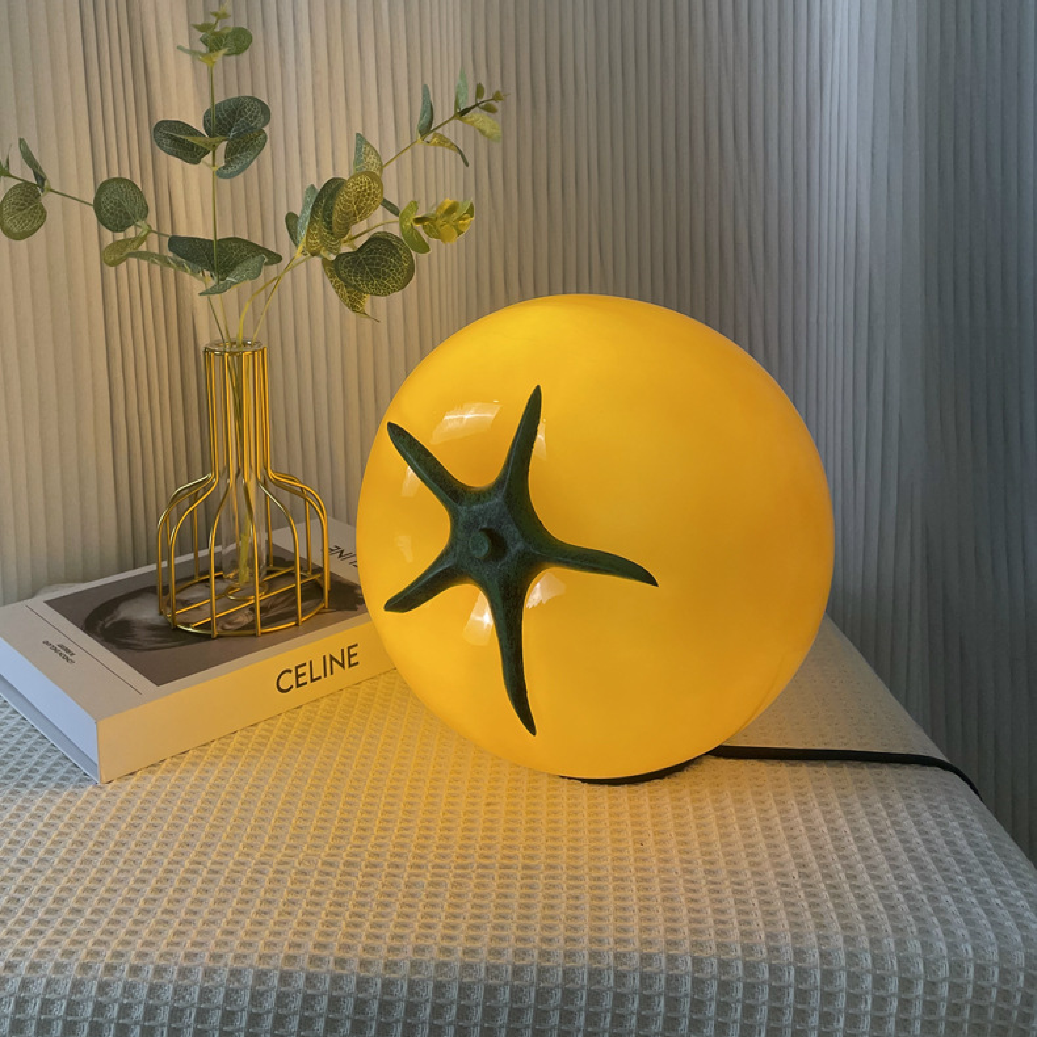 Statuesque | Decorative Tomato Table Lamp 7