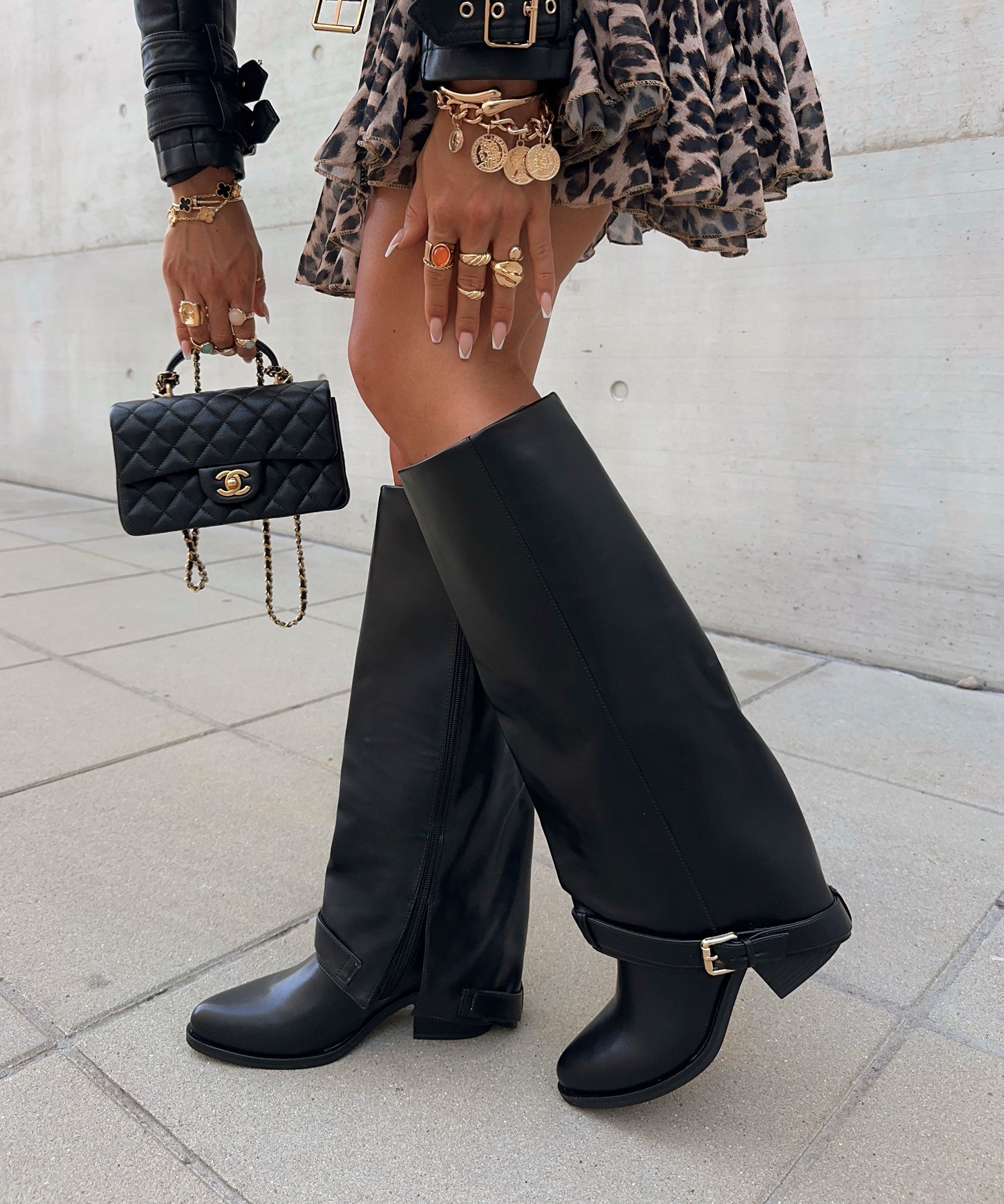 Stylish Black Boots for Everyday Comfort – Versatile Synthetic Leather Footwear 0