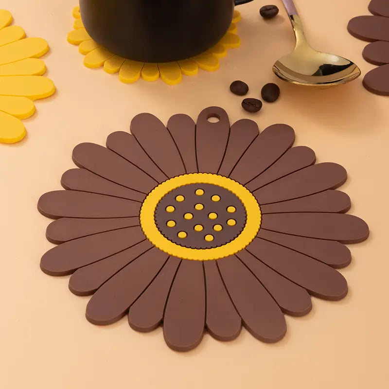 SunMat | PVC Heat-Resistant Sunflower Table Mat for Dining 2