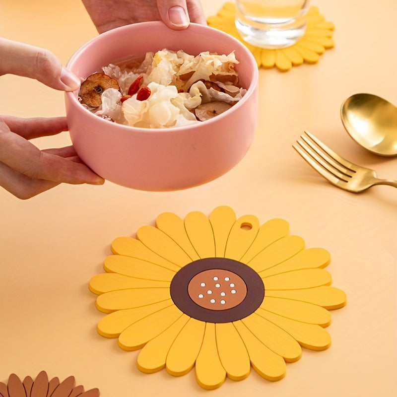 SunMat | PVC Heat-Resistant Sunflower Table Mat for Dining 4