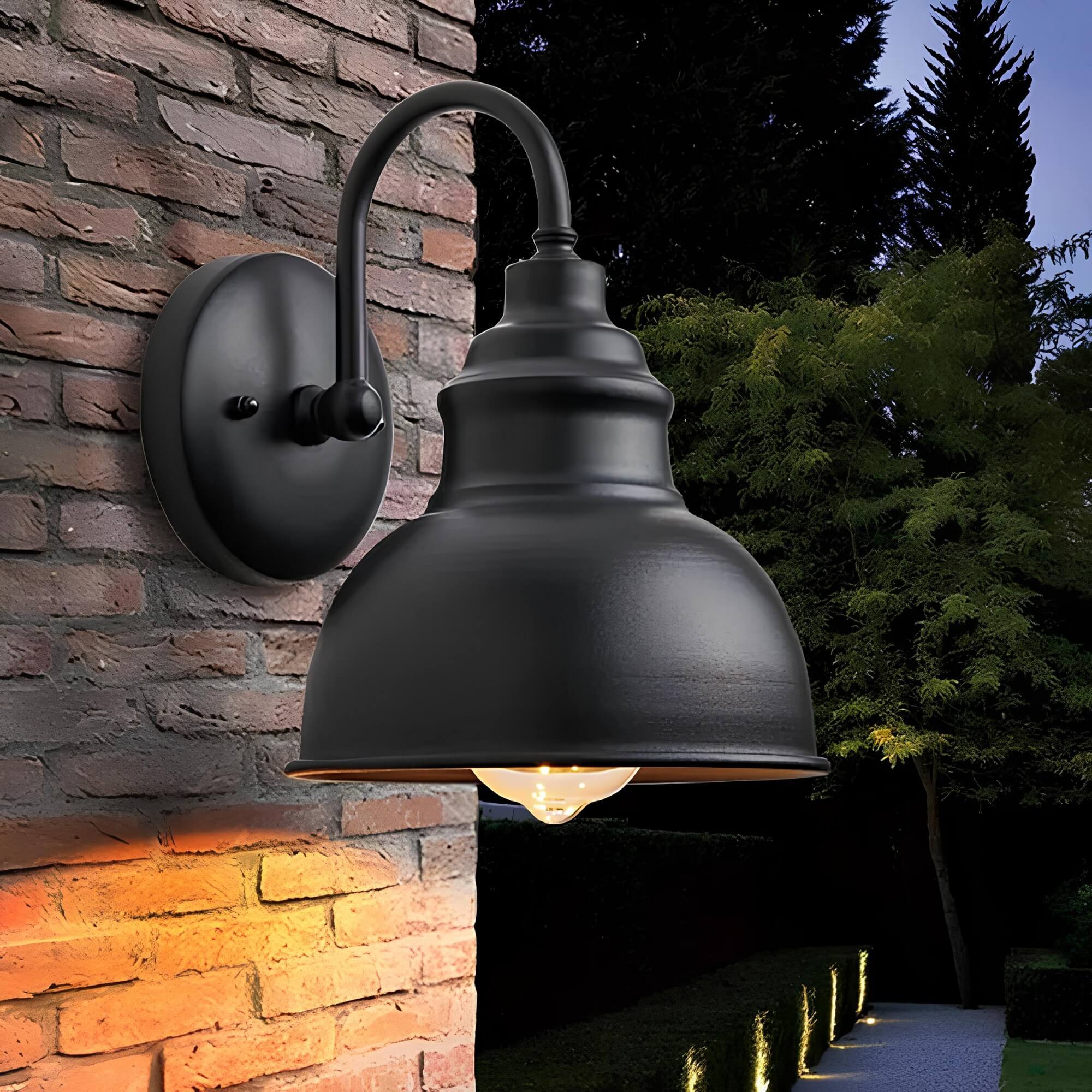 Vintage-Style Outdoor Wall Lantern - Rust-Resistant Exterior Wall Light for Patios and Gardens 3