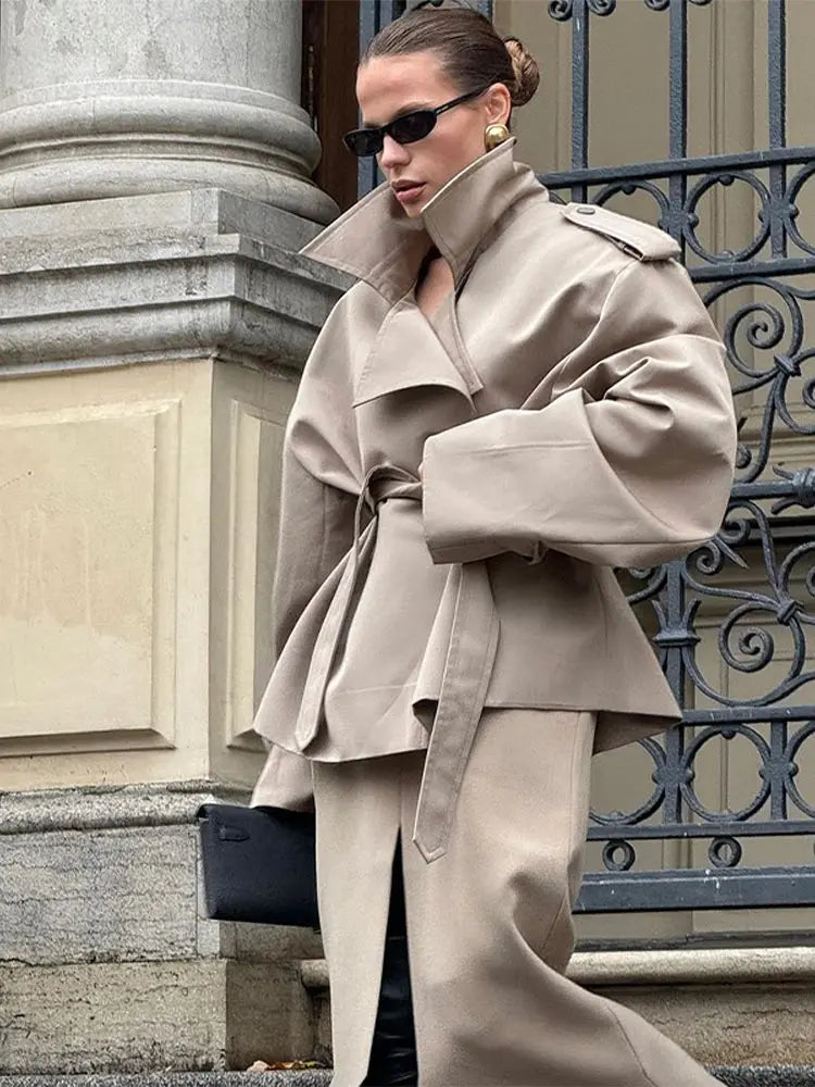 Vintage Women's Short Trench Coat with Turn-Down Collar and Shoulder Pads – Stylish Women's Jacket 2
