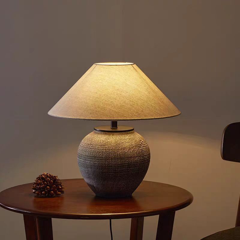 Vyntra | Vintage Inspired Ceramic Table Lamp 1