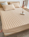 Waterproof Mattress Protector Queen - Soft, Breathable Cover for Ultimate Comfort and Hygiene 3