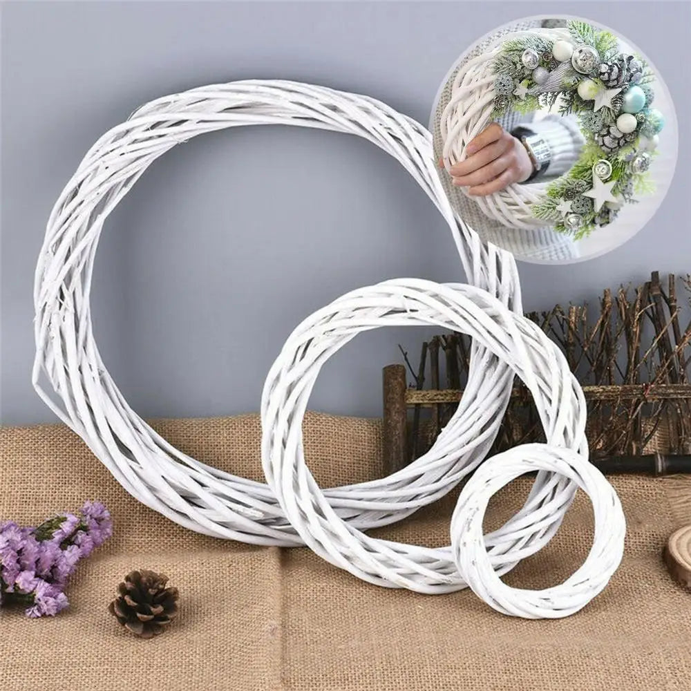 White Wonder | Luxury Rattan Wreath for Christmas 1