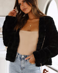 Women's Quilted Faux Fur Crop Jacket with Open Front – Structured Fit for Stylish Comfort 6