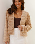 Women's Quilted Faux Fur Crop Jacket with Open Front – Structured Fit for Stylish Comfort 9
