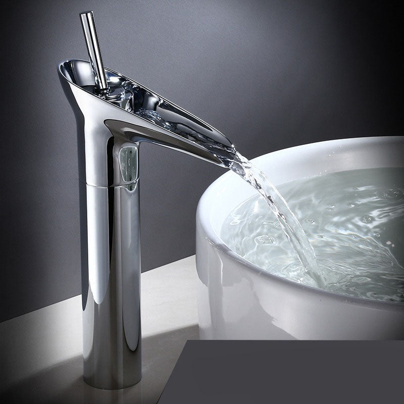 RetroStream – Vintage Style Waterfall Bathroom Faucet for a Nostalgic Touch