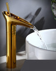 RetroStream – Vintage Style Waterfall Bathroom Faucet for a Nostalgic Touch