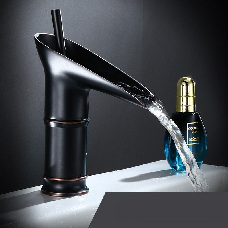 RetroStream – Vintage Style Waterfall Bathroom Faucet for a Nostalgic Touch