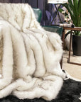 VelvetGlo – Chic Faux Fur Blanket with a Sumptuous Feel